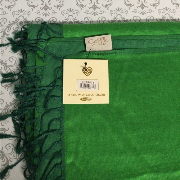 Celtic At Heart Scarf - Picture 3 of 3